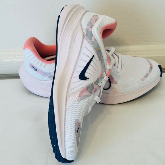 Nike Quest 5 Premium Women's Road Running sneakers size 7,5 new - Picture 1 of 13